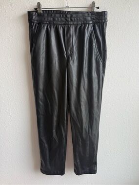 GAP Black Faux Leather Jogger Style Pants XS best fit Sm-Med